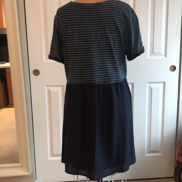 Dress - Picture 5 of 5